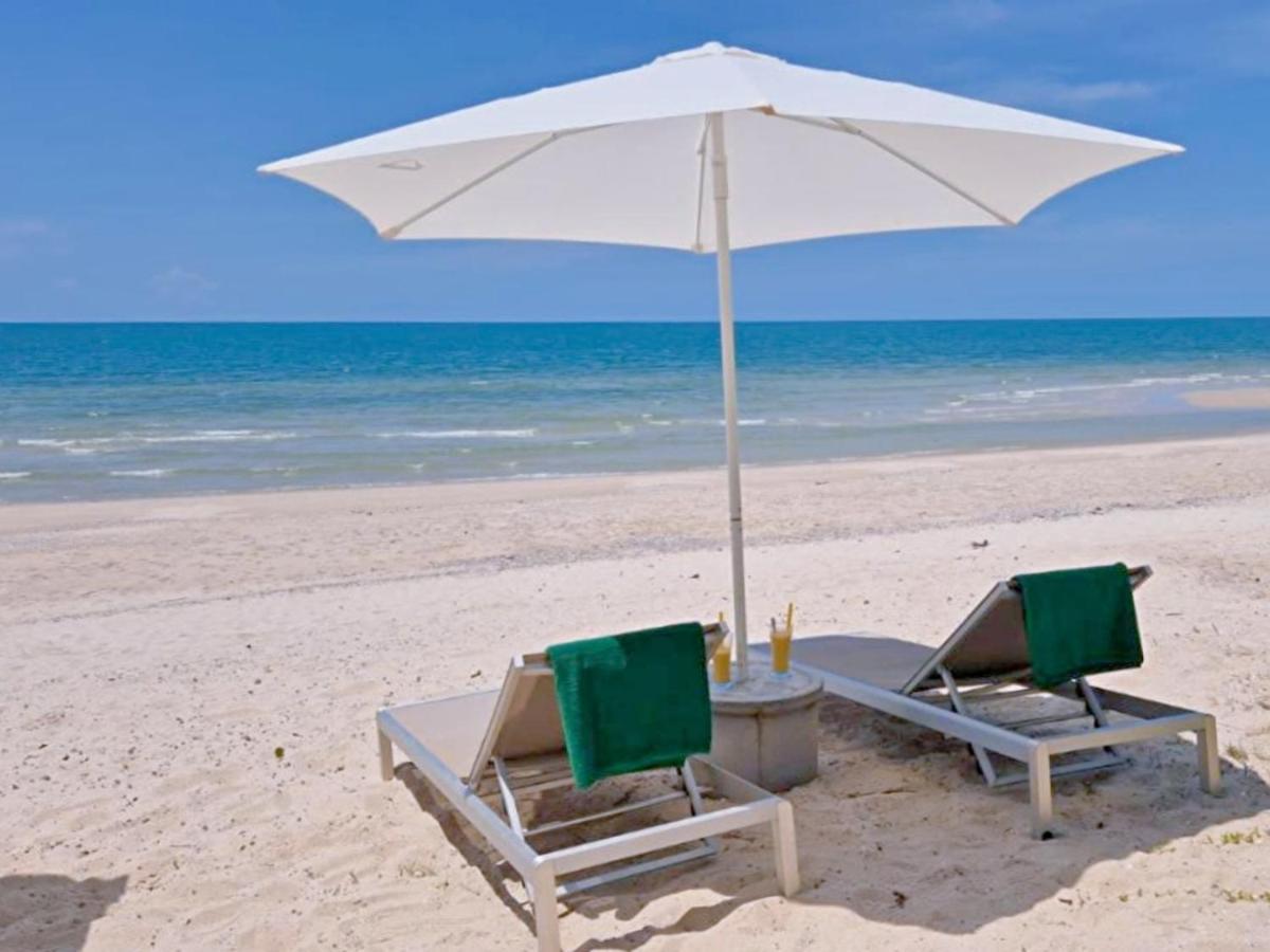 Le Petit Saint Tropez Hotel Кханом Екстериор снимка