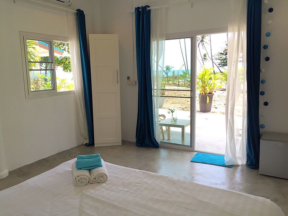 Le Petit Saint Tropez Hotel Кханом Екстериор снимка